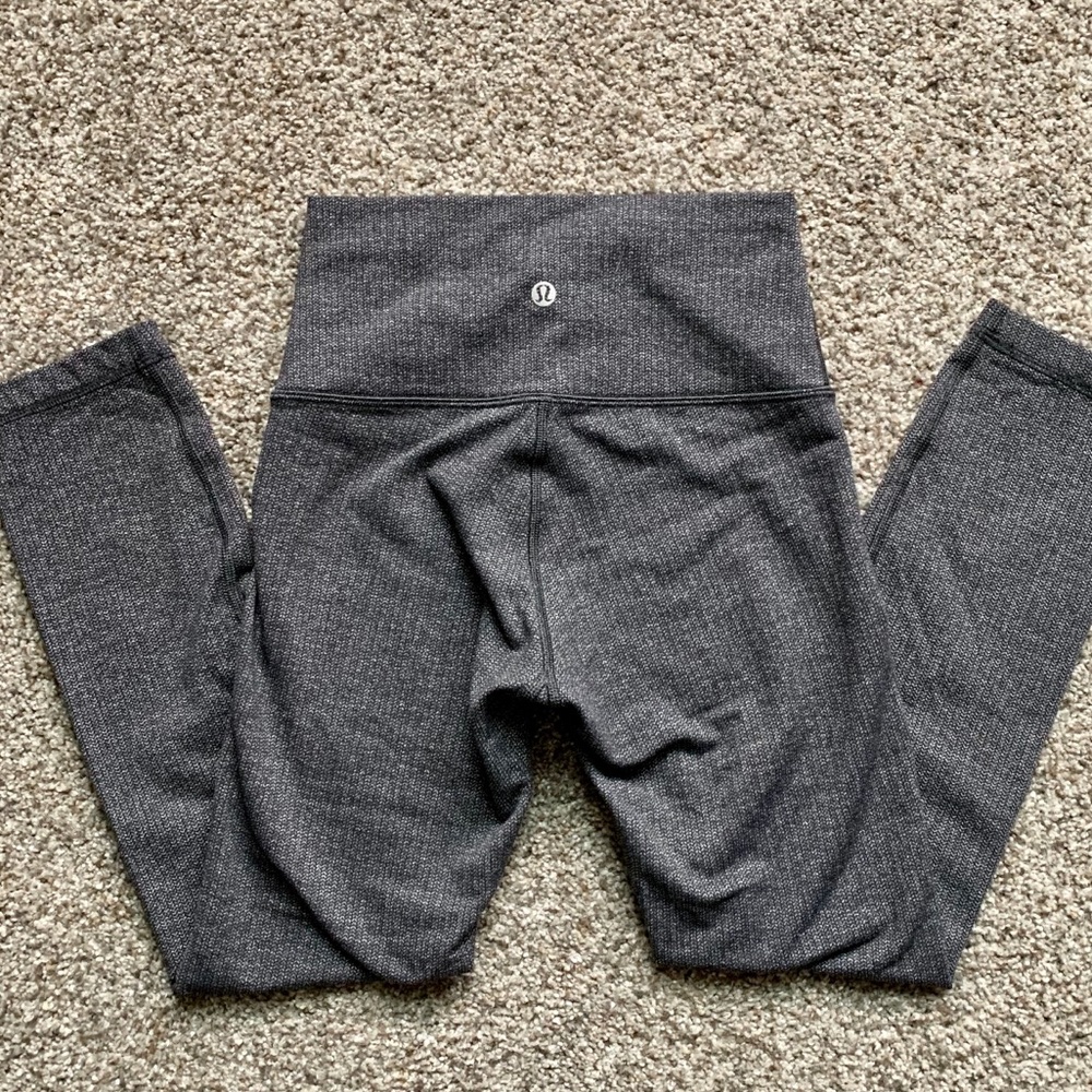 Black and gray Lululemon leggings